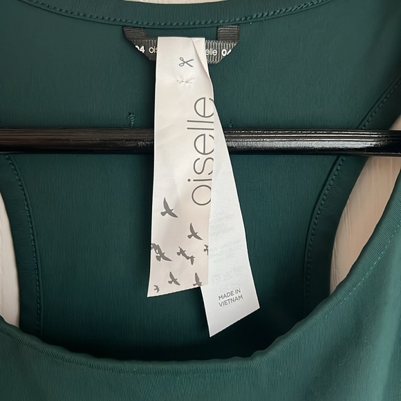 Oiselle green crop tank size 4 excellent condition - Picture 3 of 6